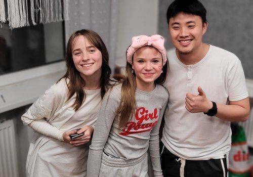 the_image_shows_a_group_of_three_people_two_women.jpg